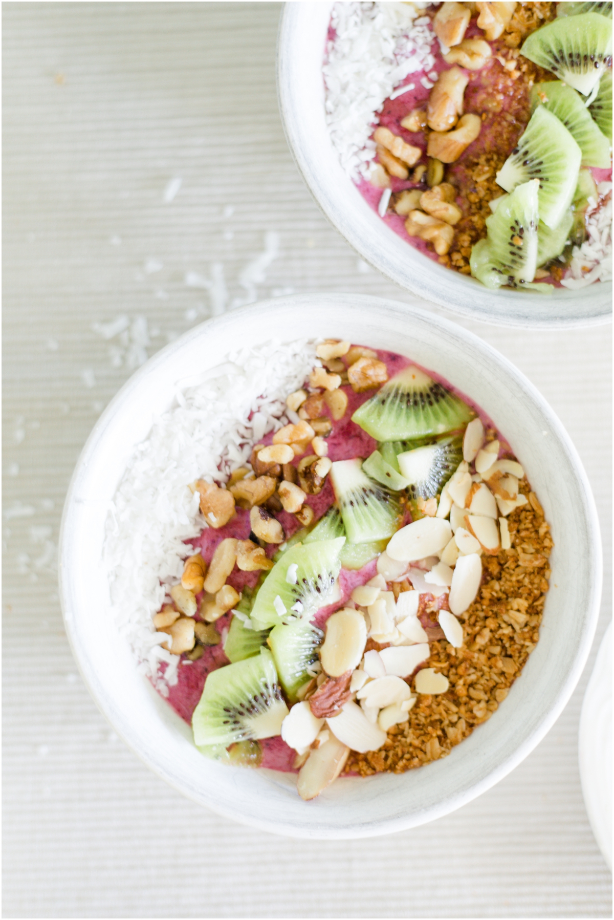 How to make smoothie bowls with fruit and toppings | Jacqueline & Laura