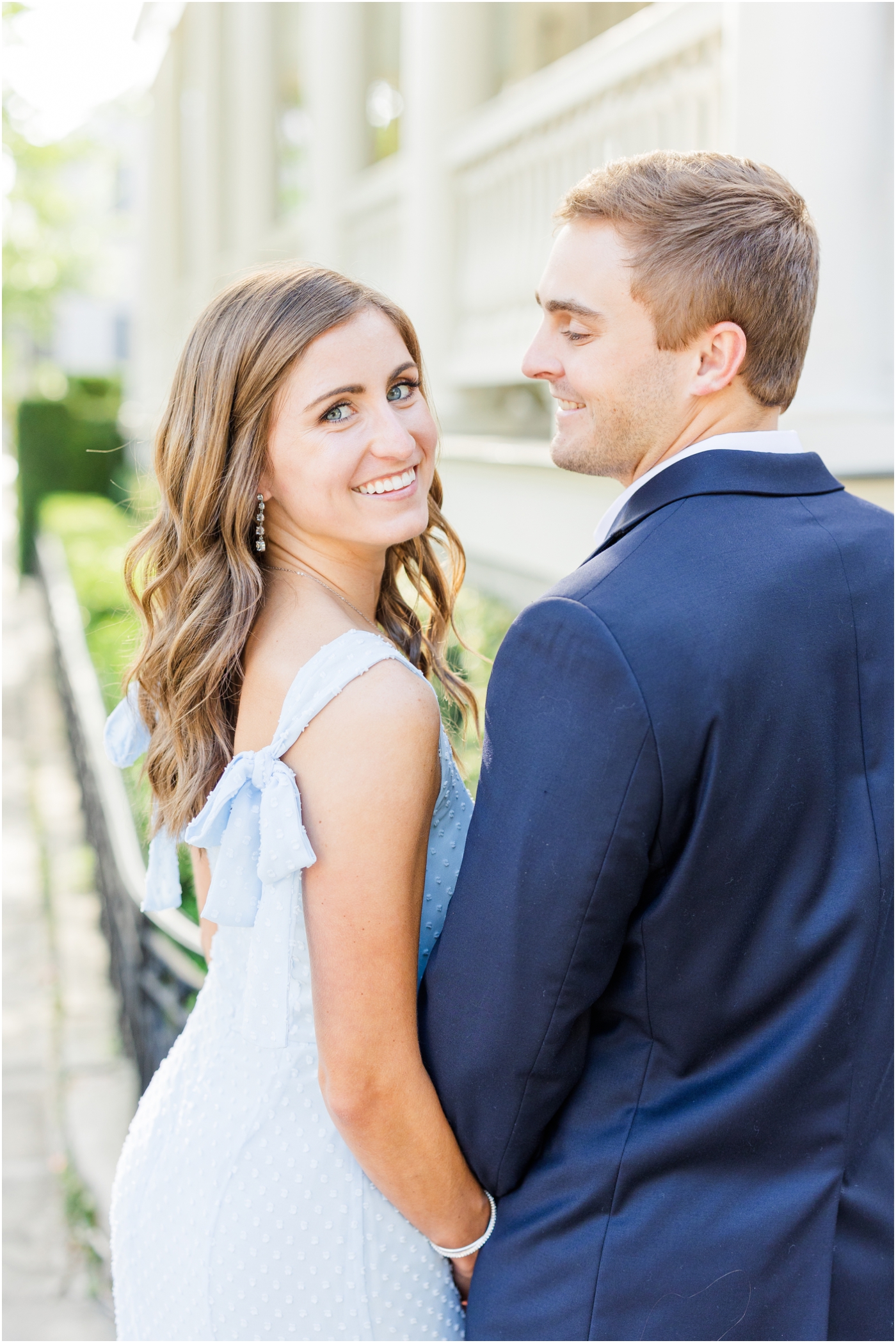 Downtown Charleston engagement session